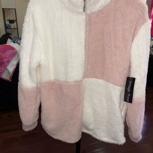 Vintage Rose Women's Pink and White Fleece Jacket